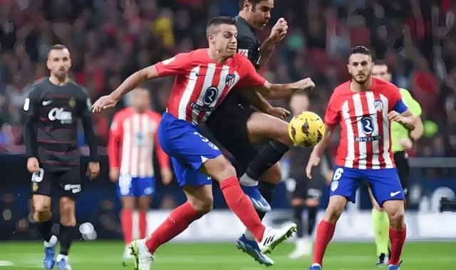 西甲保级战焦点对决，马洛卡主场迎战埃尔切，双方均面临伤病与战力不足，战意高昂，悬念十足。