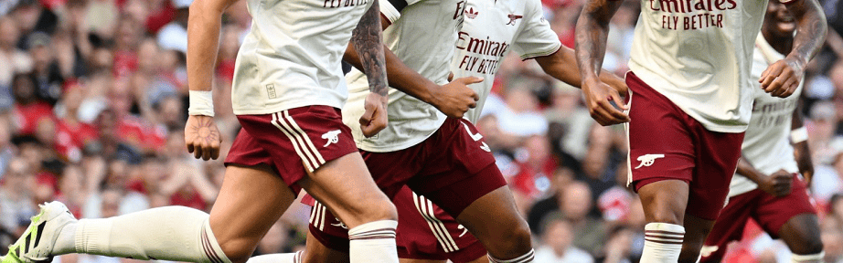 红魔门将送礼，枪手铁卫一剑封喉！阿森纳1-0曼联，拒绝百场失利