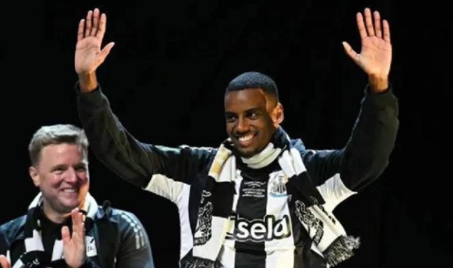 利物浦引援猛将伊萨克，挑战巅峰，技术全面对标哈兰德