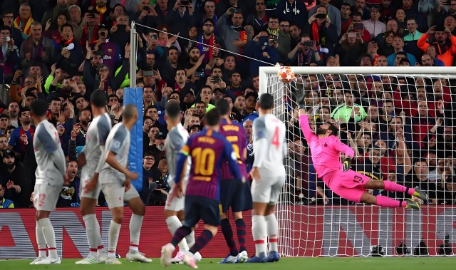 最棒的任意球？范戴克：梅西对利物浦进的那个！