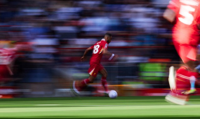 埃基蒂克：下一个姆巴佩？切尔西利物浦争夺的“德甲答案”！