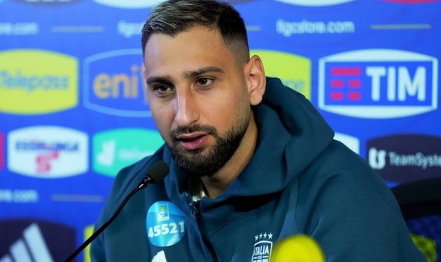 瓦尼亚：那不勒斯是冠军，孔蒂会决定首发，若能夺冠我愿刮掉胡子！