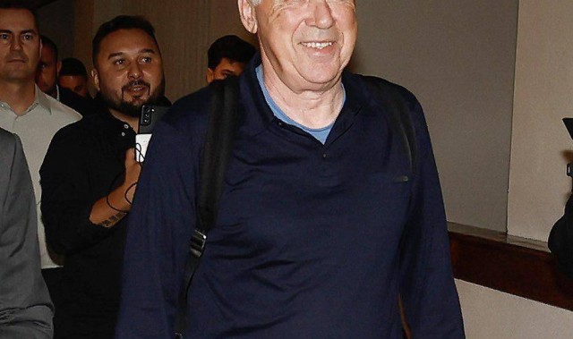 五星巴西，我安切洛蒂来了！五大联赛冠军，五座欧冠，五座世界杯冠军