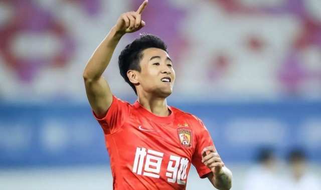 成都蓉城青训出新星，双双加盟西甲巴列卡诺！徐正源称赞支持