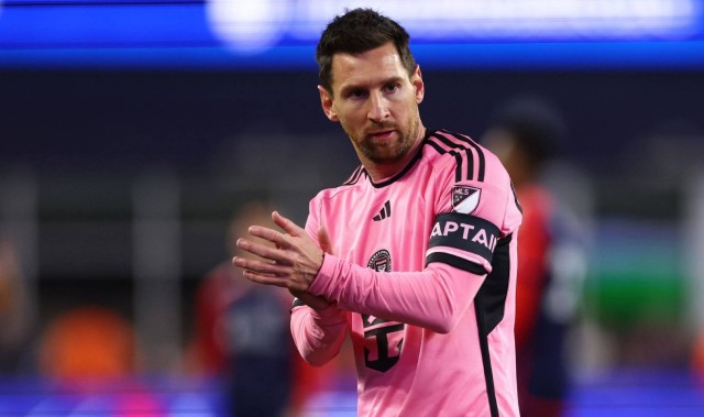 《马卡报》统计的梅西助攻早就超400个！达到435个！