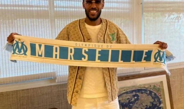 1夜6大转会！蓝军敲定铁卫，奥巴梅扬重返法甲，土超迎3大新援