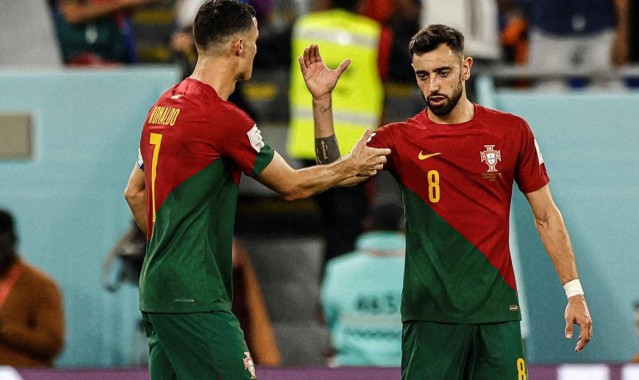 6000万英镑！曼联欲明夏甩卖队长，C罗亲自出面相邀，薪资翻倍