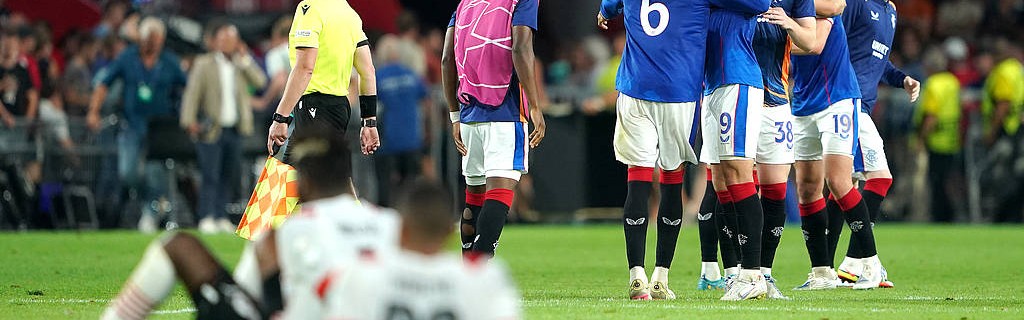 周二017欧冠激战：PSV埃因霍温难挡那不勒斯锋芒，比分预测揭晓！