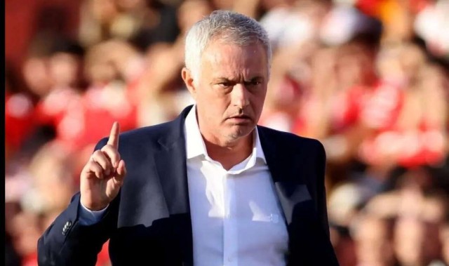 4球狂飙+92分钟绝平！穆帅一夜让全欧清醒，皇马利物浦惊魂过关