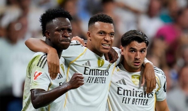 皇马决战巴萨，右边锋之争：迪亚斯和马斯坦托诺谁主沉浮