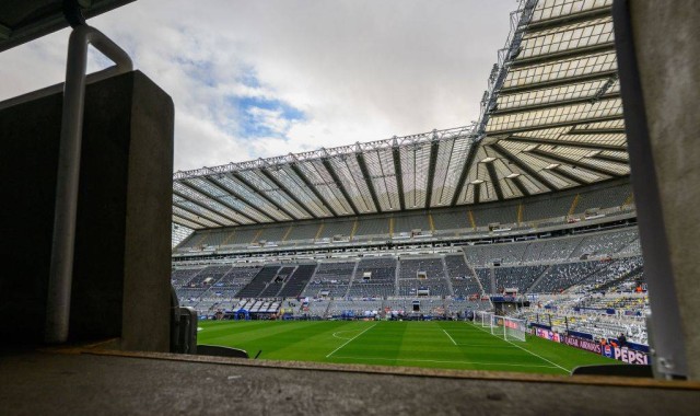 拉什福德的“黄金右脚”：助力巴萨定位球战术全面升级！