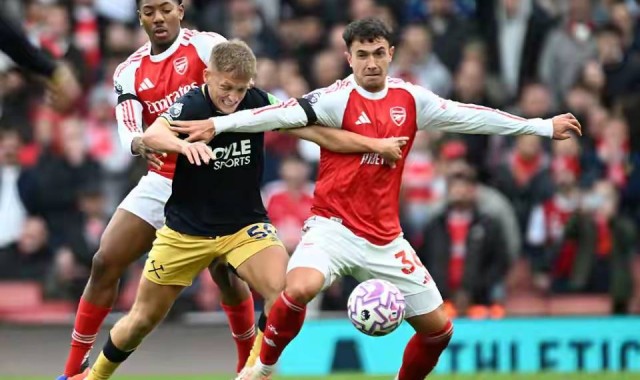 疯了！10场造9球！曼联弃将重生，意甲球星全水土不服？引援思路终改？